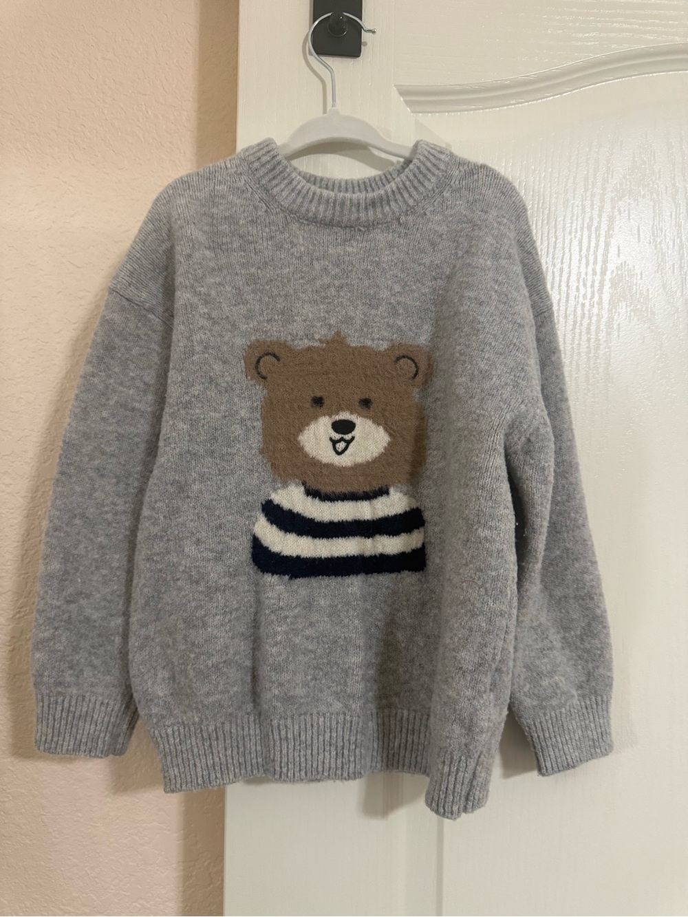 Zara Gray Crewneck Sweater with Bear Motif